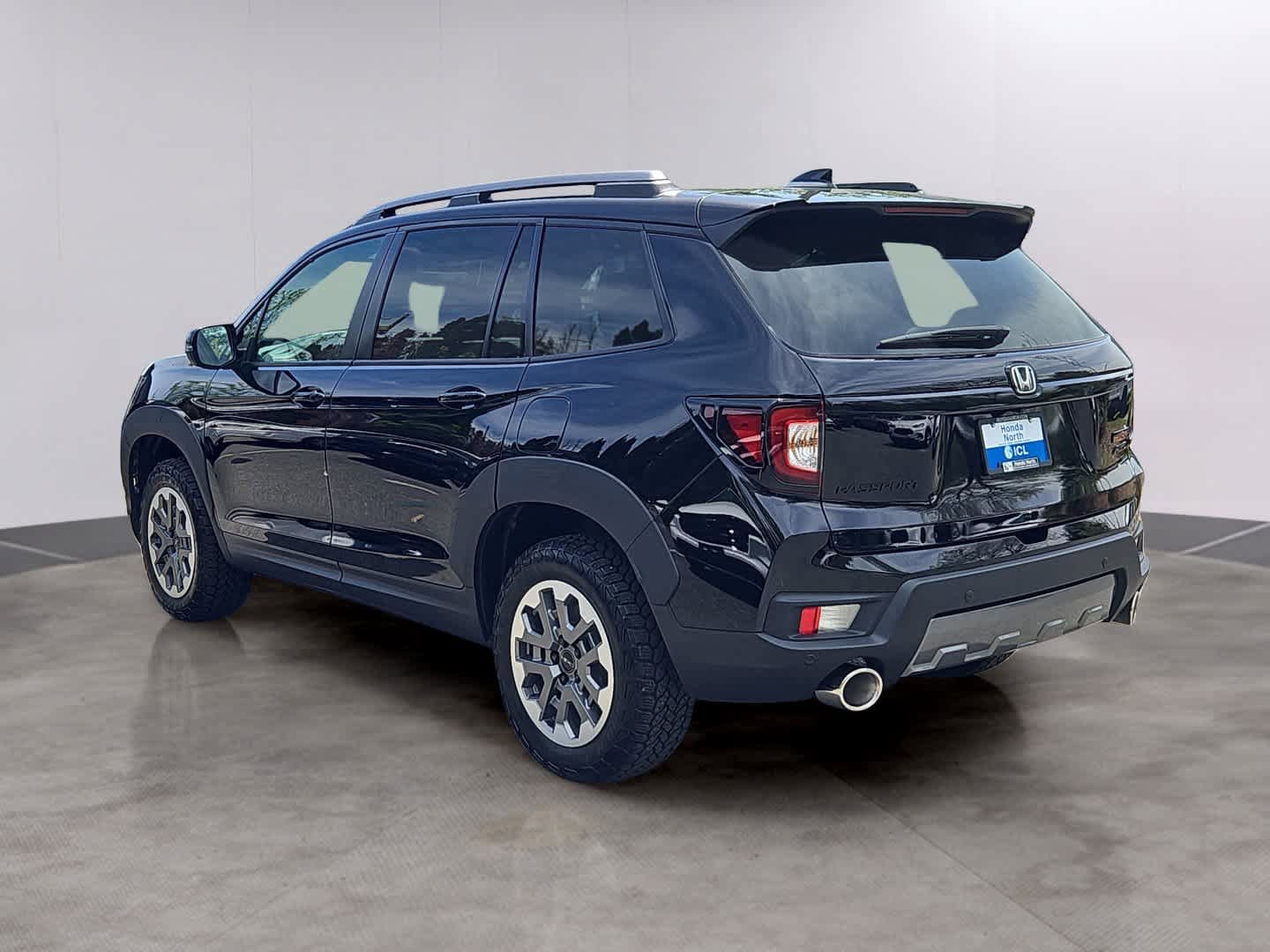 Certified 2025 Honda Passport TrailSport image 4