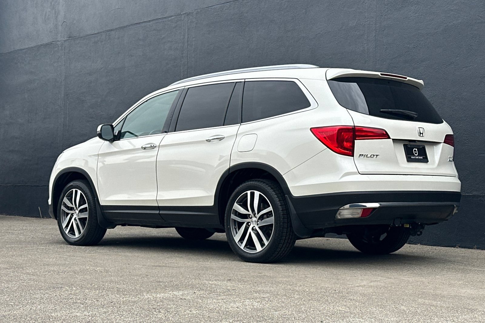 Used 2018 Honda Pilot Elite image 6