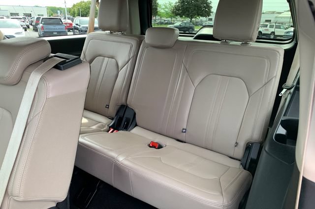 Used 2024 Ford Expedition Max Limited AWD/4WD image 18
