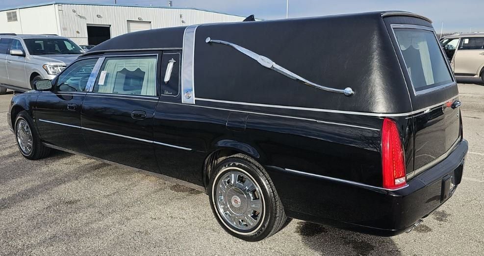 Used 2009 Cadillac DTS Hearse image 3