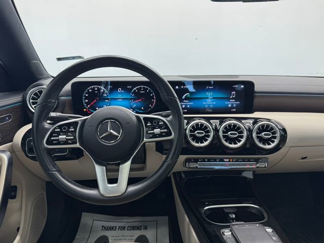 Used 2021 Mercedes-Benz CLA 250 image 3