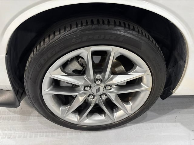 Used 2022 Dodge Challenger GT AWD/4WD image 36