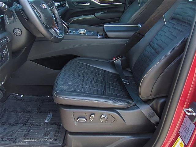 Certified 2023 Cadillac Escalade Sport Platinum w/ LPO, ONYX Package AWD/4WD image 17
