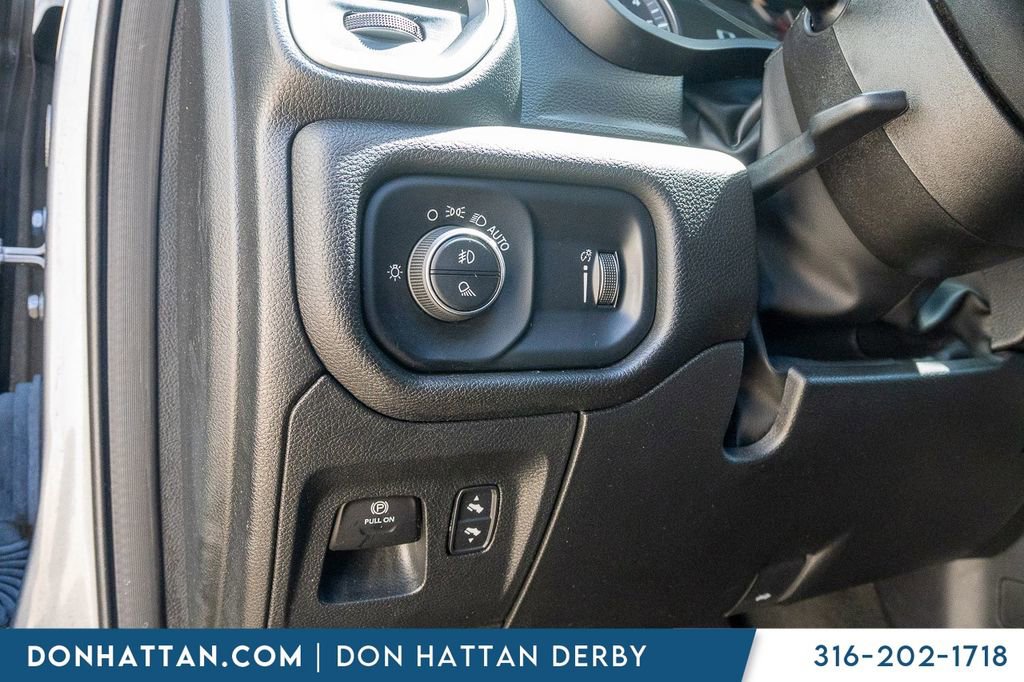 Used 2022 RAM 1500 Big Horn AWD/4WD image 17