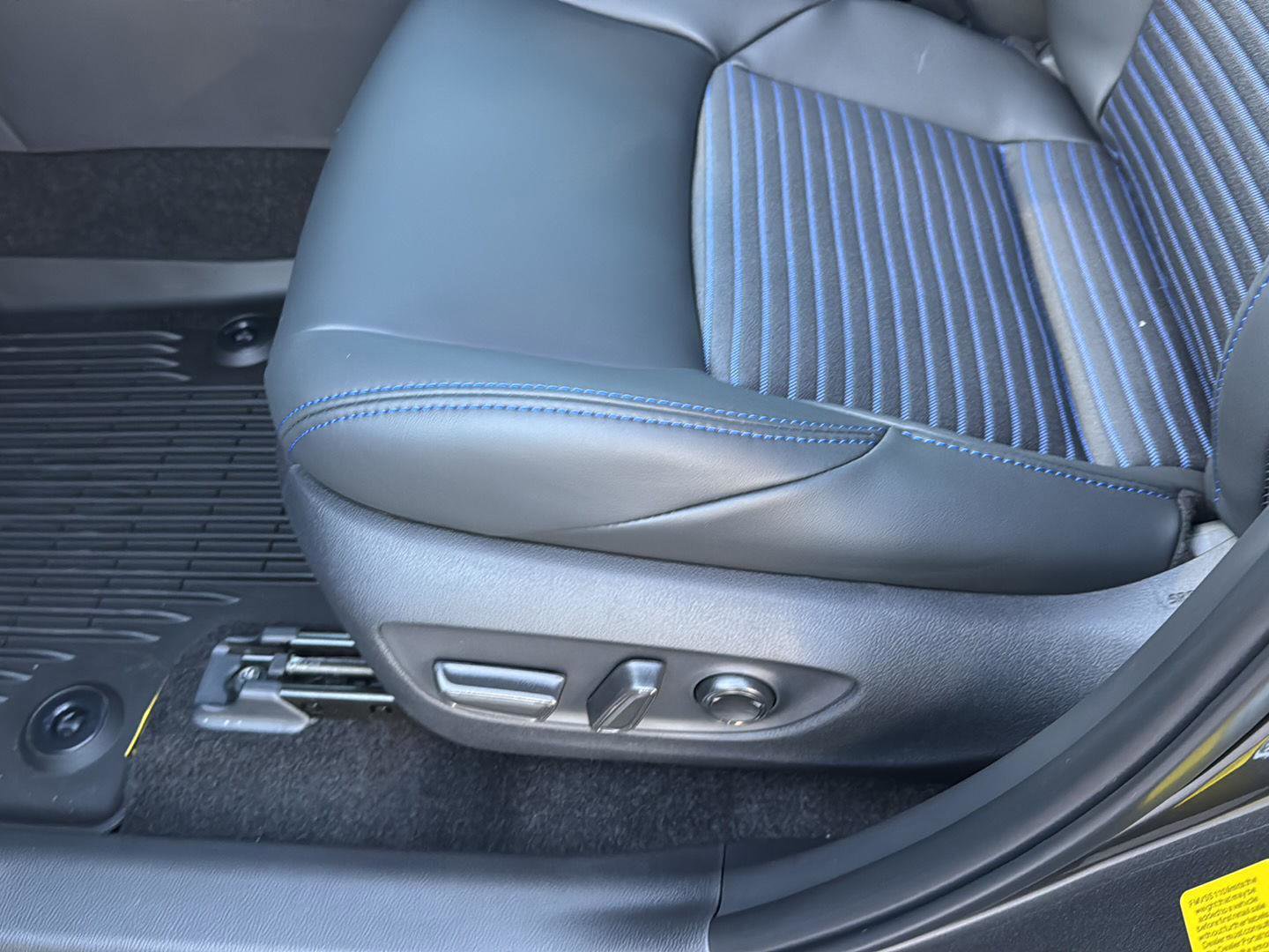 New 2025 Toyota RAV4 XSE image 29