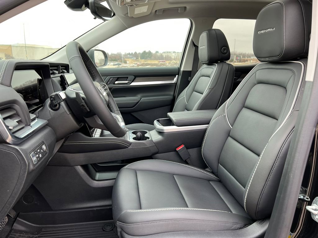 New 2026 GMC Terrain Denali w/ LPO, Floor Liner Package image 4