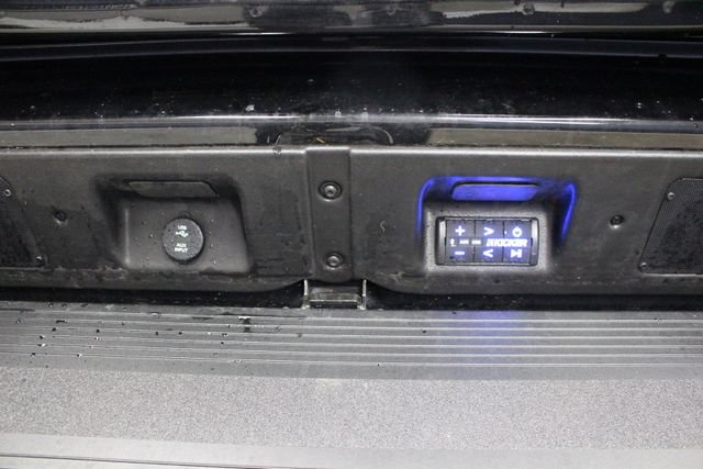 Used 2025 GMC Sierra 2500 AT4X AWD/4WD image 51