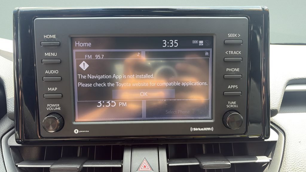Used 2021 Toyota RAV4 XLE FWD image 18
