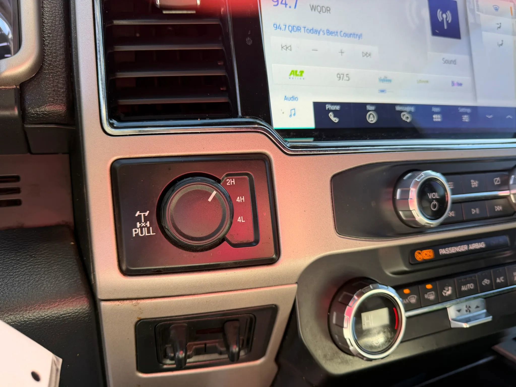 Used 2022 Ford F250 Lariat image 24