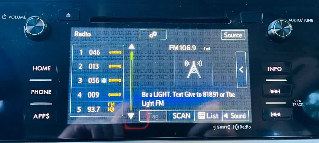 Used 2016 Subaru Legacy 2.5i Limited AWD/4WD image 15