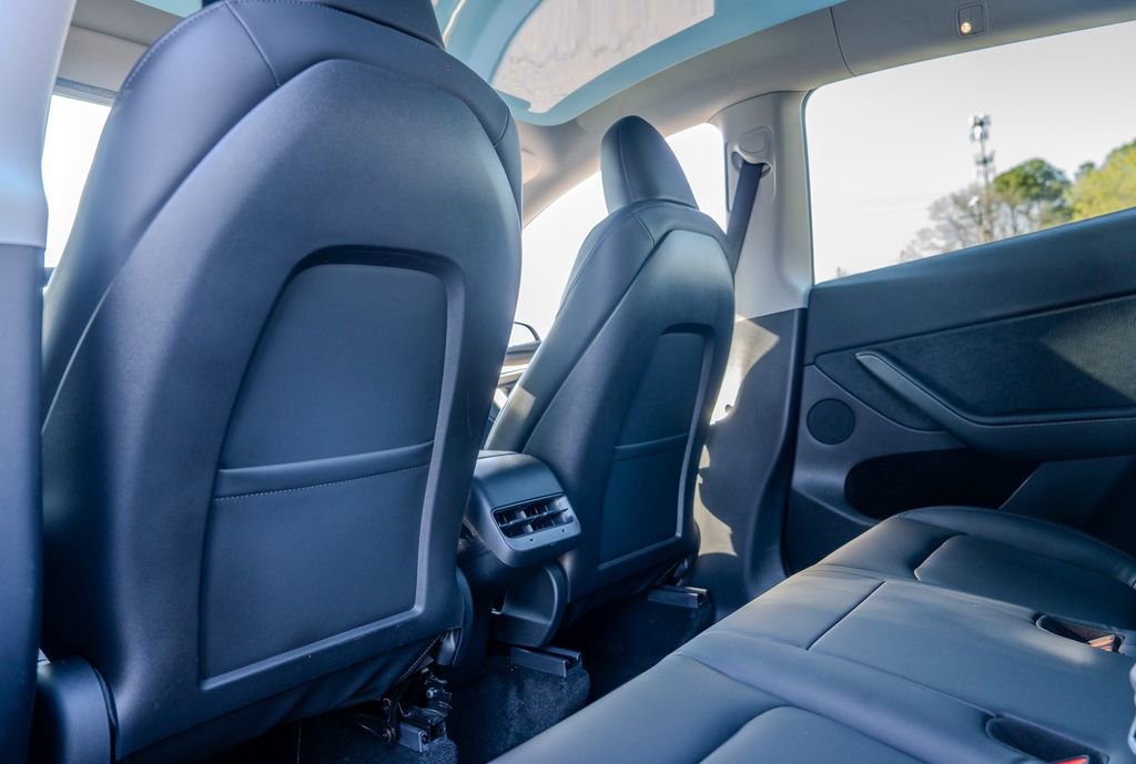 Used 2023 Tesla Model Y Long Range image 19