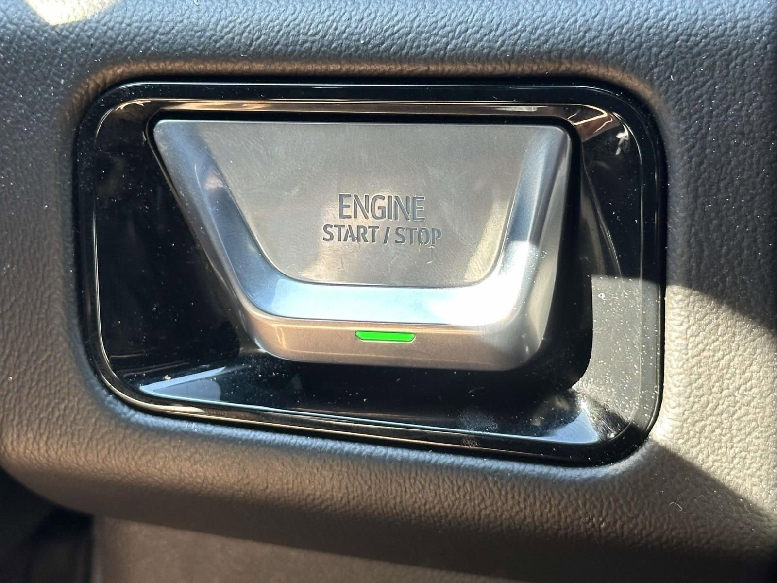 Certified 2025 GMC Yukon Denali AWD/4WD image 18