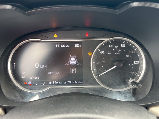 Used 2021 Nissan Versa SV FWD image 19