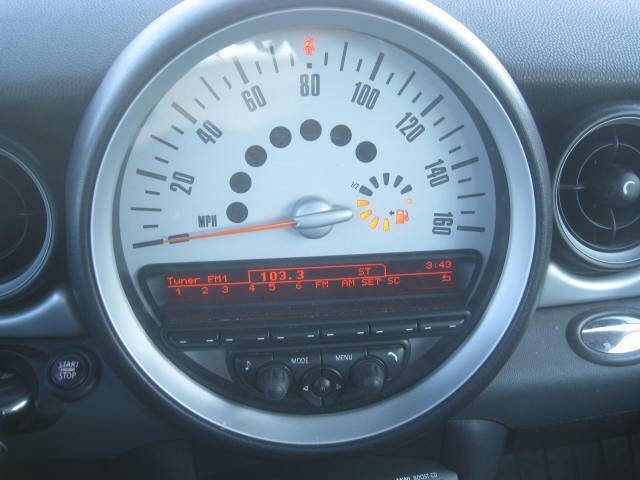 Used 2011 MINI Cooper Hardtop image 16