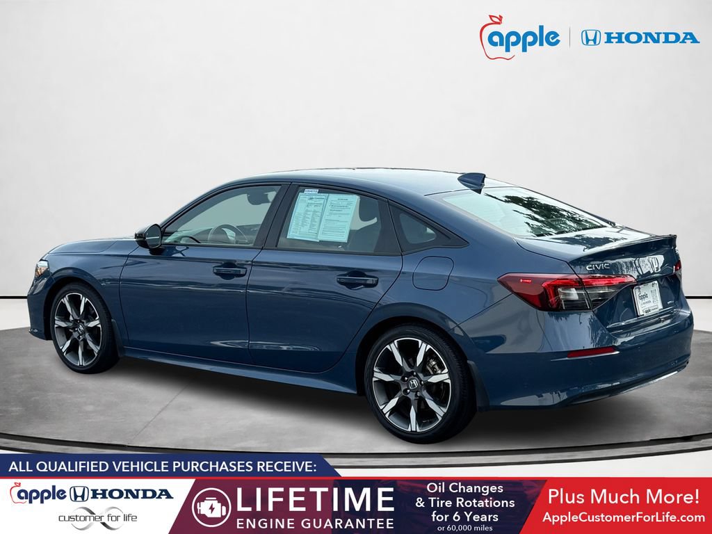 Used 2025 Honda Civic Sport Touring image 4
