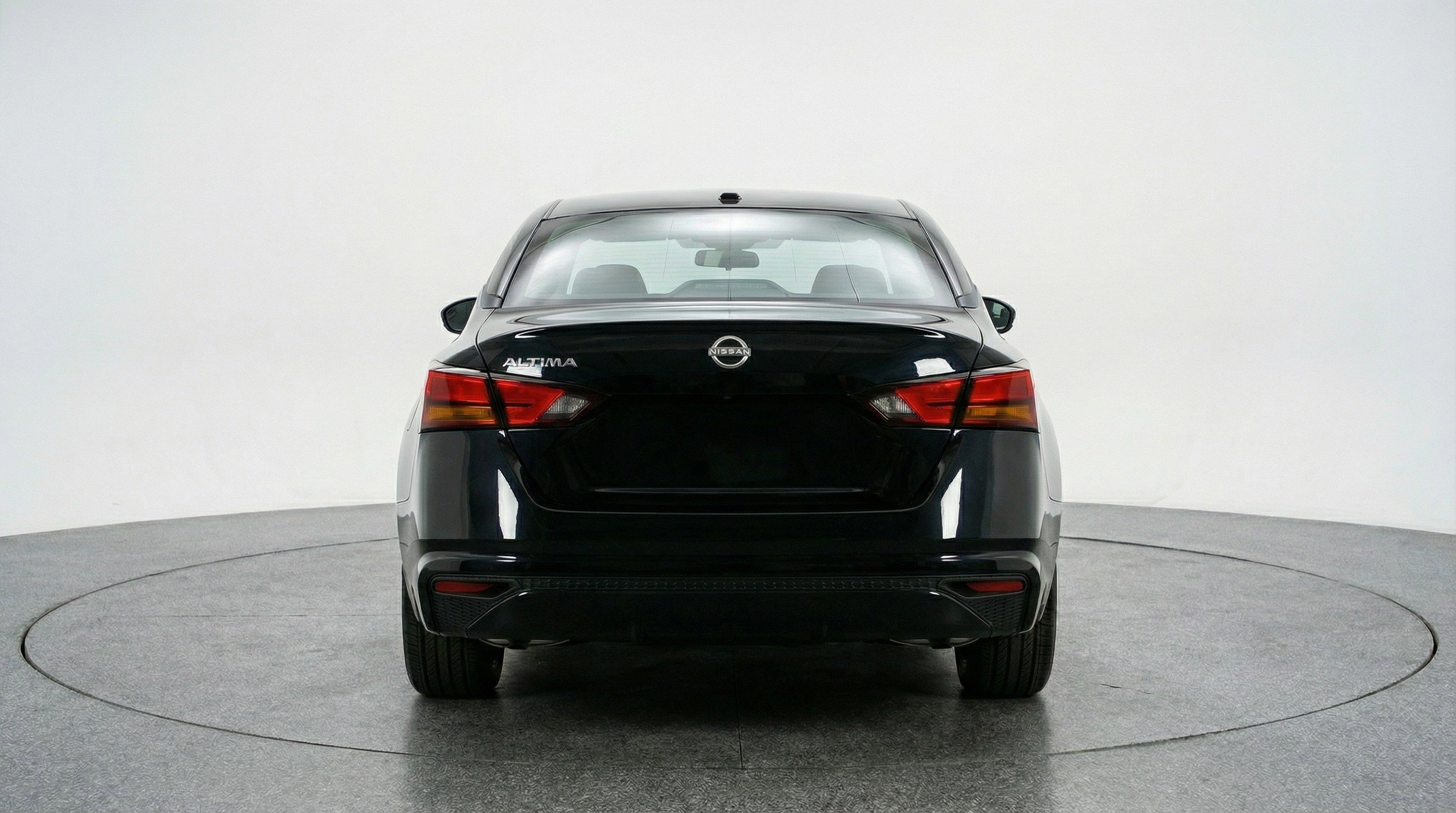 Used 2025 Nissan Altima 2.5 SV image 7