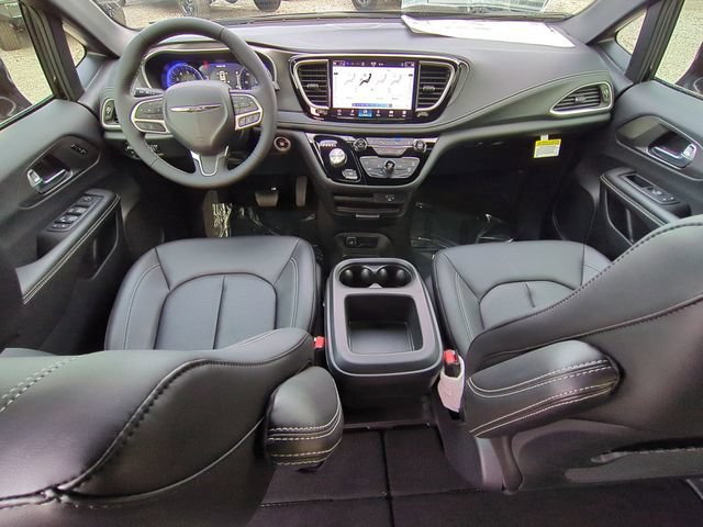 New 2026 Chrysler Pacifica Select FWD image 28