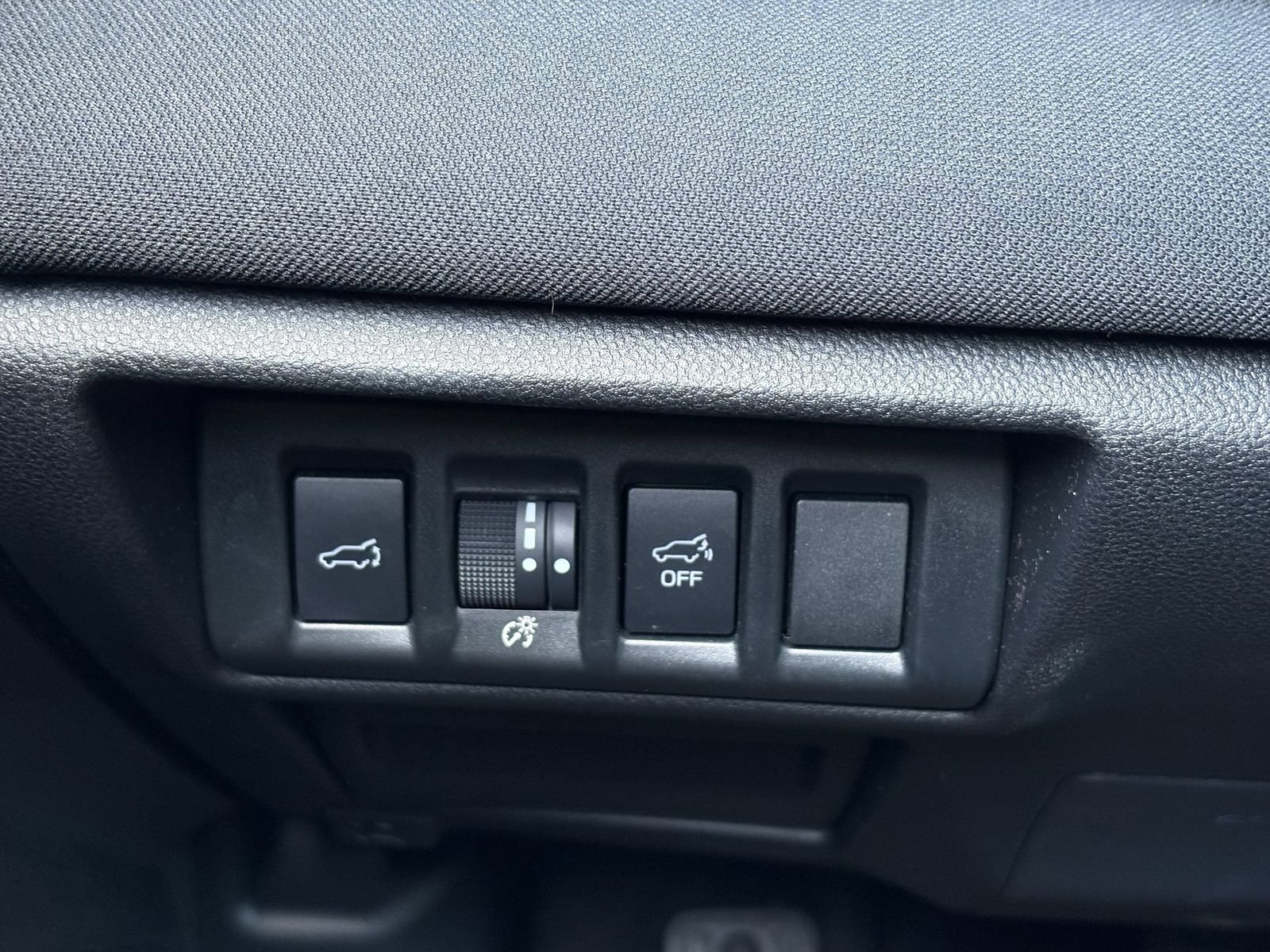 Used 2025 Subaru Outback Premium AWD/4WD image 17