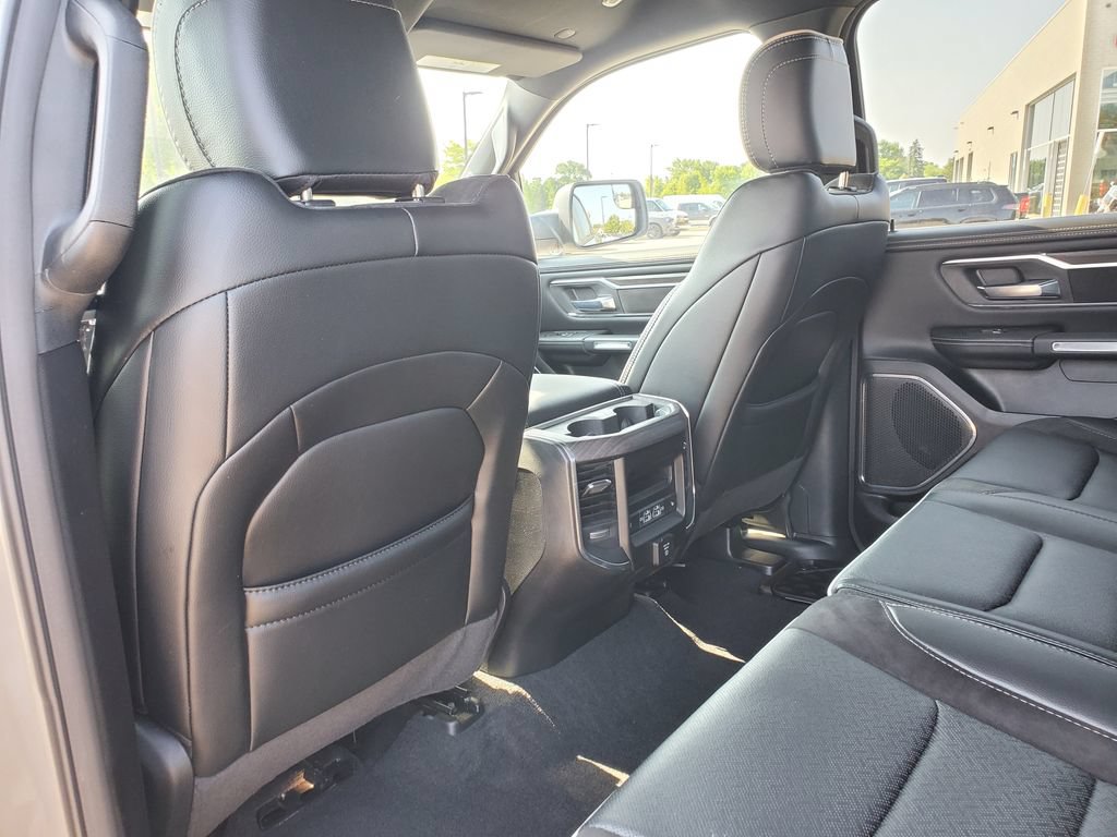 Used 2025 RAM 1500 Laramie w/ Sport Appearance Package AWD/4WD image 11