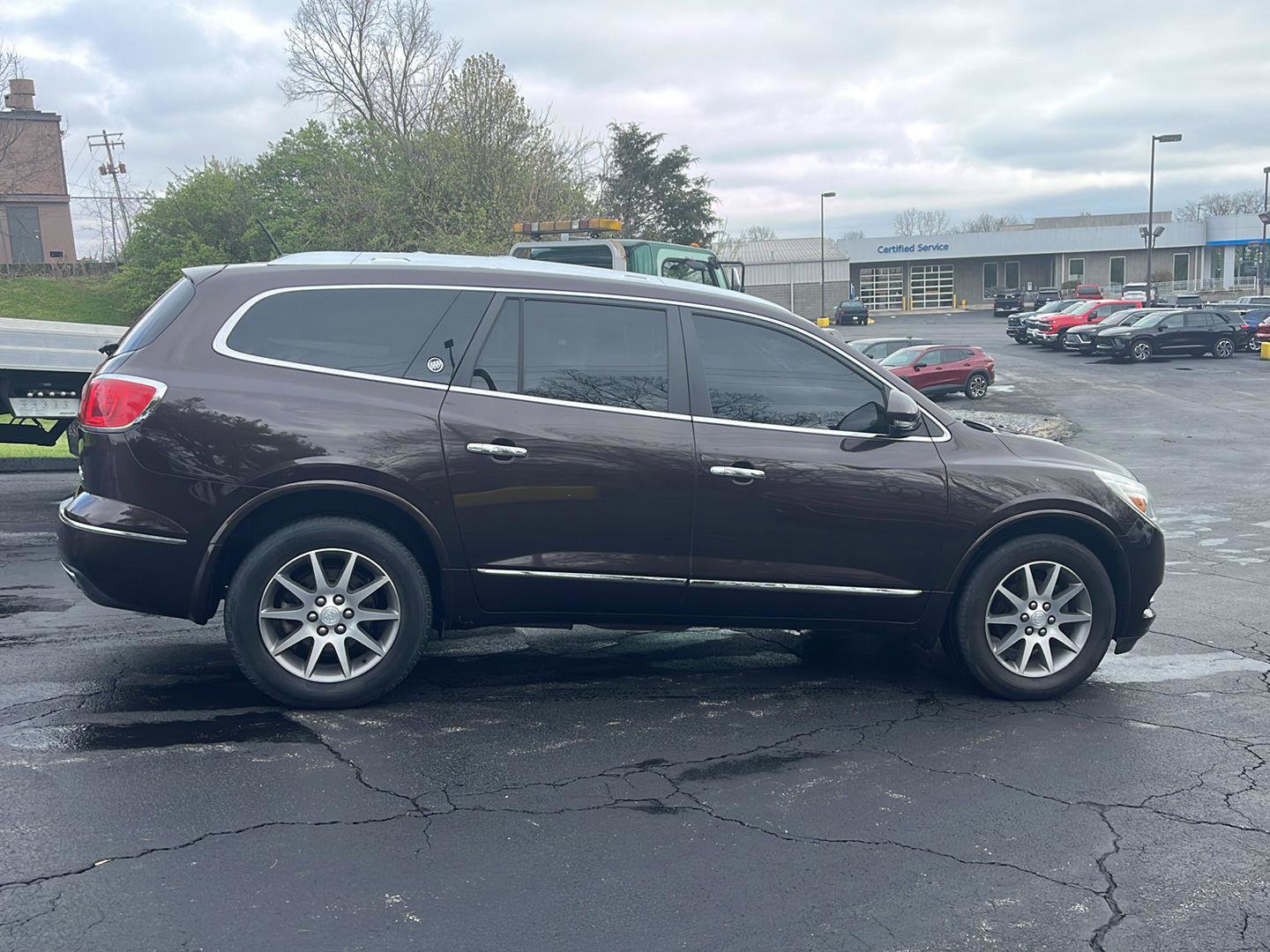 Used 2017 Buick Enclave Leather w/ Trailering Package AWD/4WD image 5