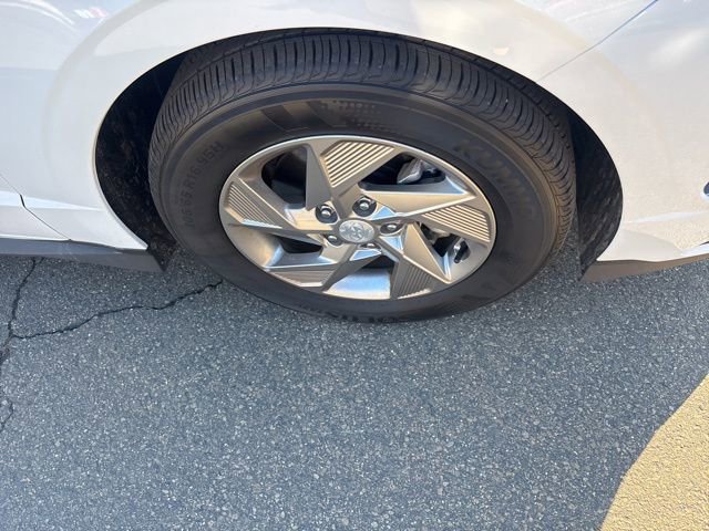 Certified 2025 Hyundai Sonata SE image 30