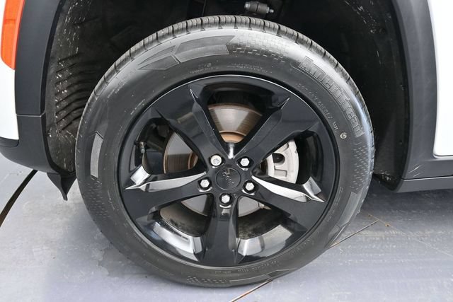 Used 2023 Jeep Grand Cherokee L Laredo AWD/4WD image 21