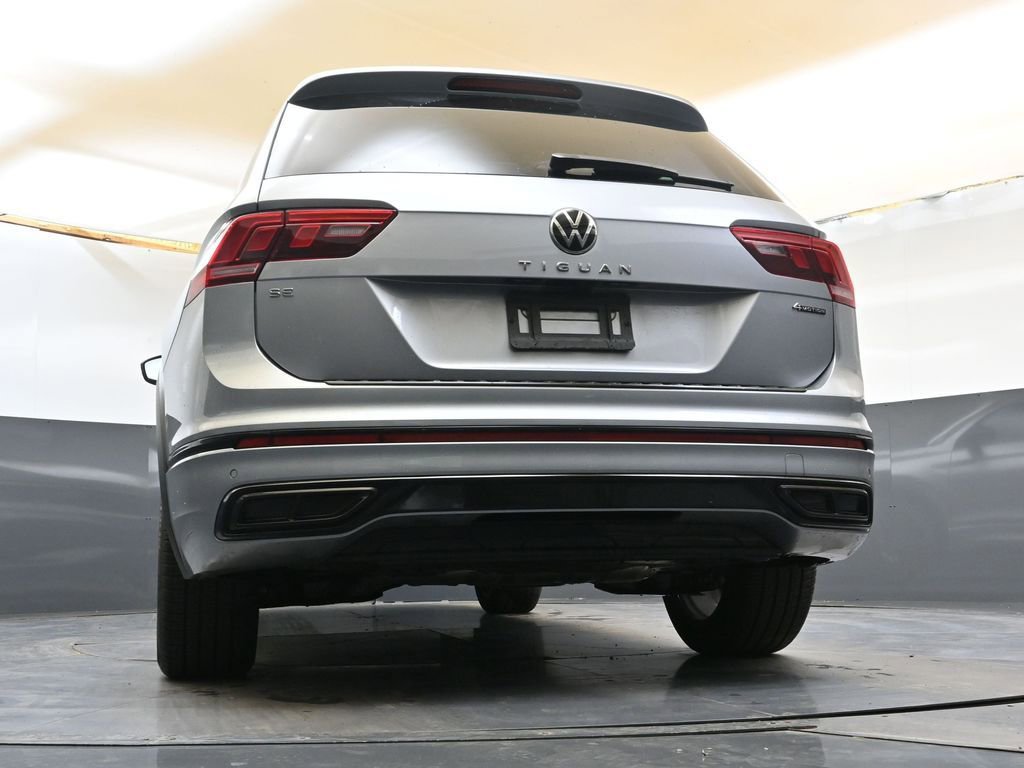 Used 2024 Volkswagen Tiguan SE R-Line AWD/4WD image 33
