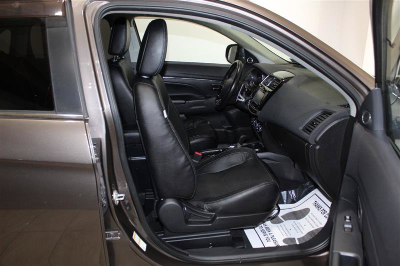 Used 2017 Mitsubishi Outlander Sport AWD image 28