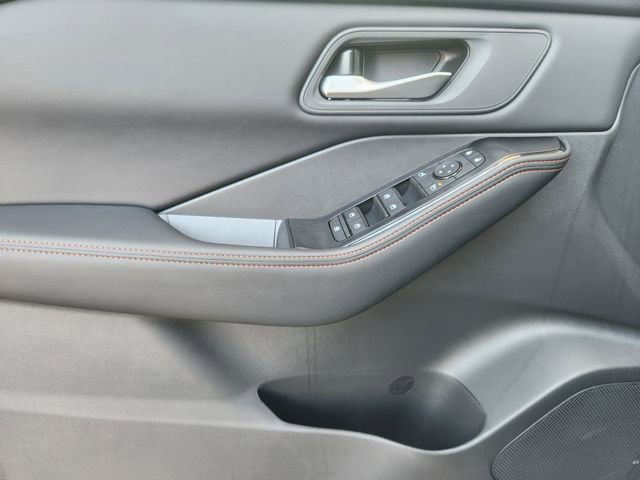 New 2026 Nissan Rogue SV AWD/4WD image 19