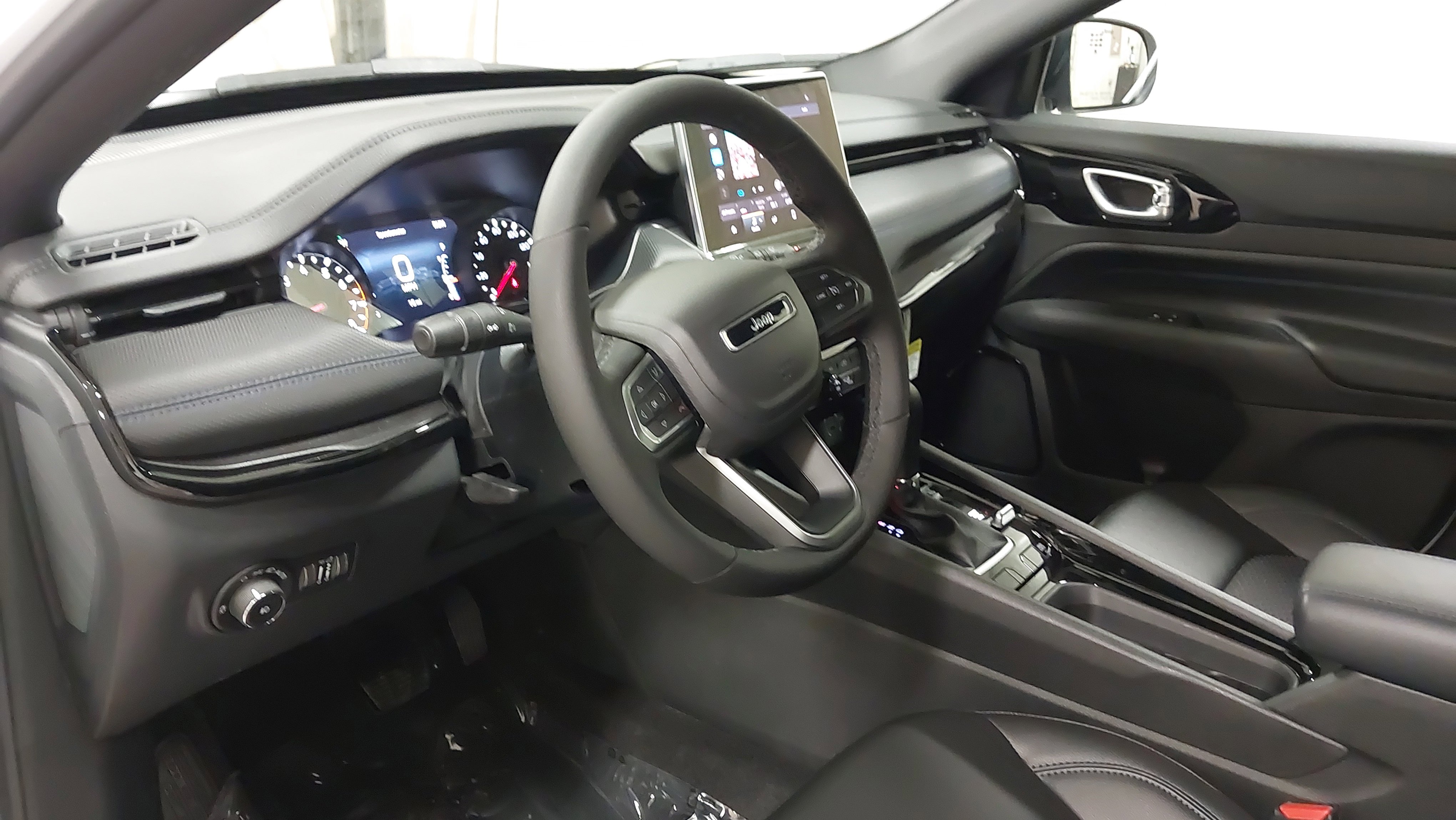 New 2026 Jeep Compass Latitude image 17