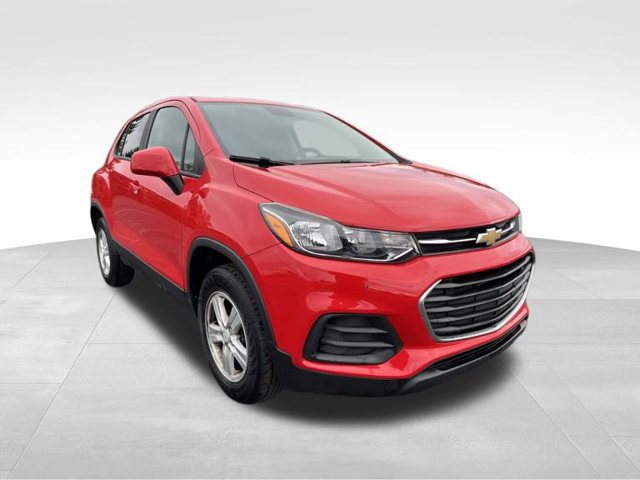 Used 2020 Chevrolet Trax LS w/ Tint and Cruise Package AWD/4WD image 7