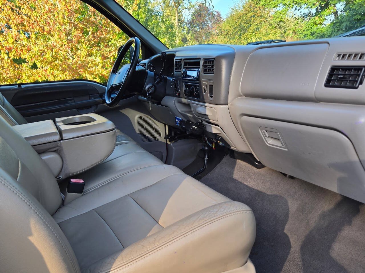 Used 2000 Ford F250 Lariat AWD/4WD image 2