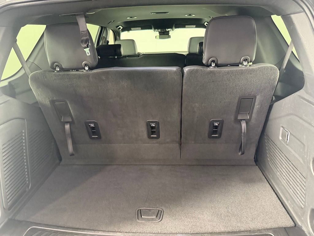 Used 2025 Chevrolet Tahoe LT image 36