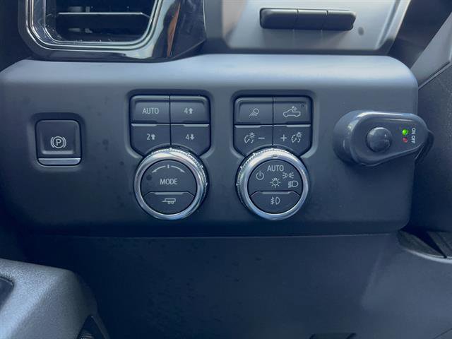Used 2022 GMC Sierra 1500 AT4 w/ AT4 Premium Package AWD/4WD image 24