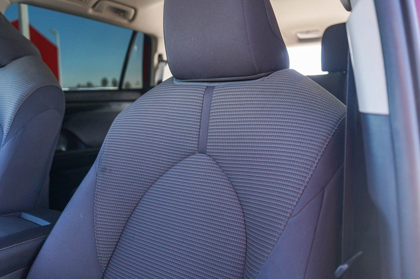 Used 2021 Toyota Highlander LE image 26