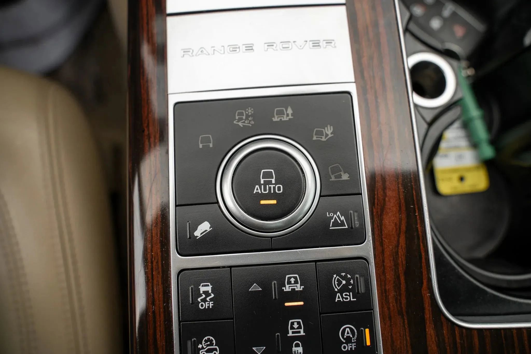 Used 2016 Land Rover Range Rover image 29