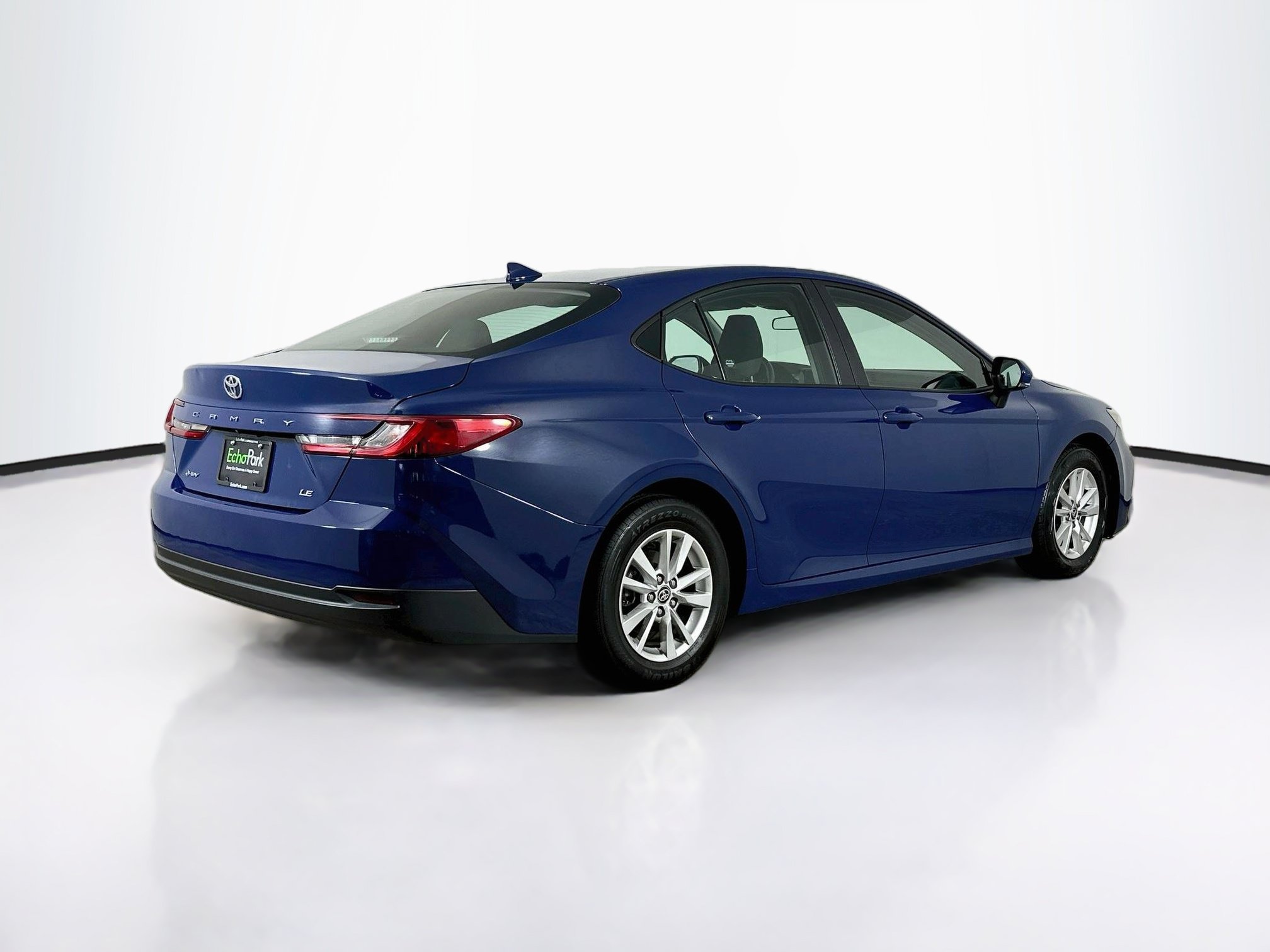 Used 2025 Toyota Camry LE FWD image 9