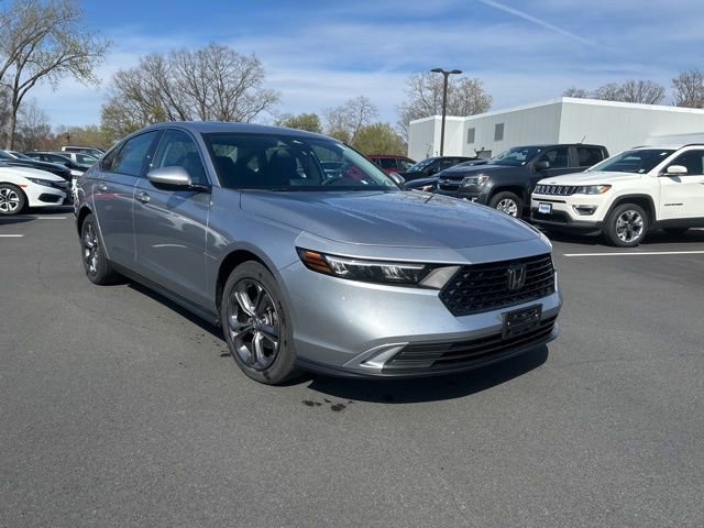 Used 2023 Honda Accord EX image 4