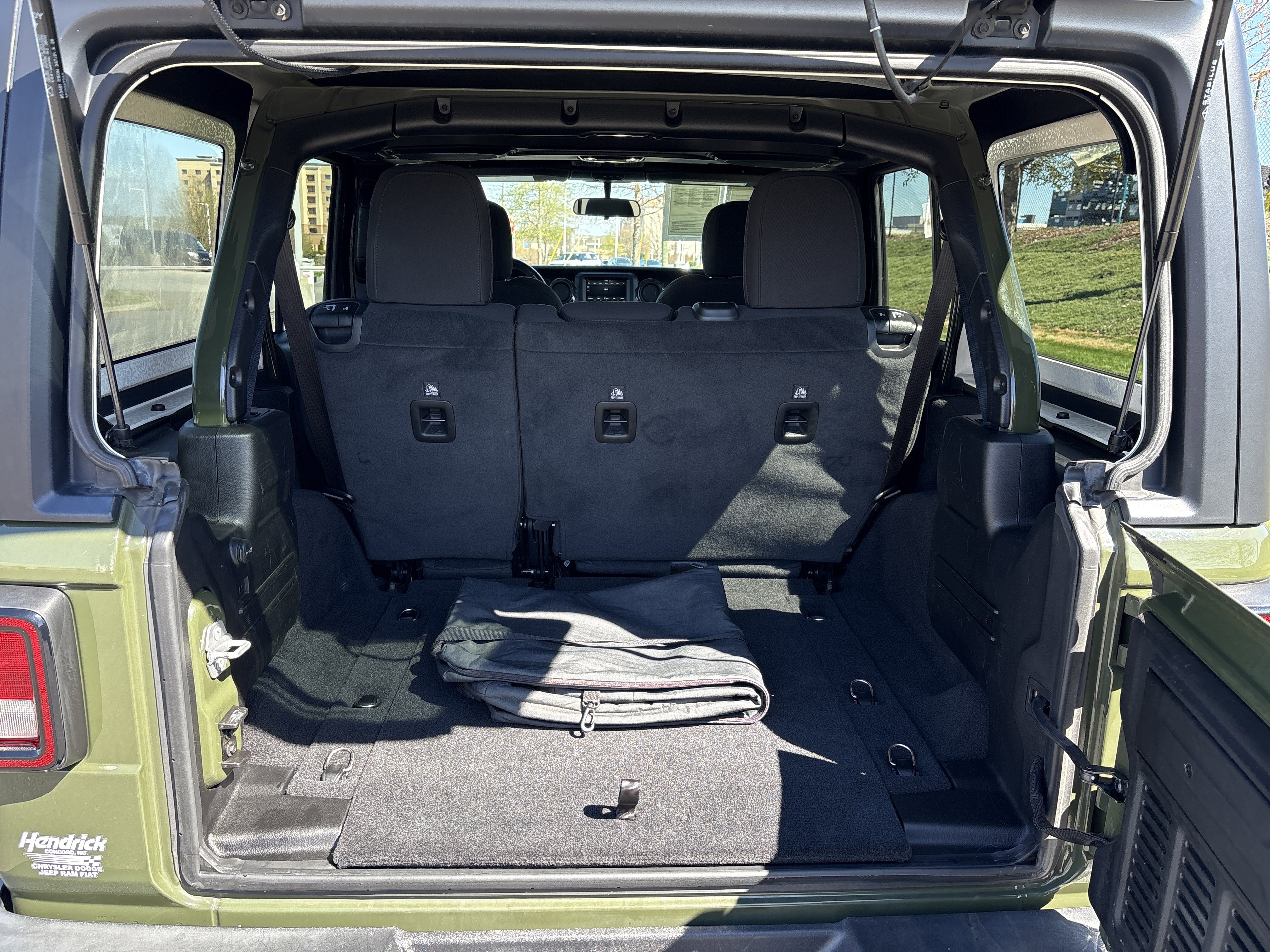 Certified 2022 Jeep Wrangler Unlimited Sport image 33