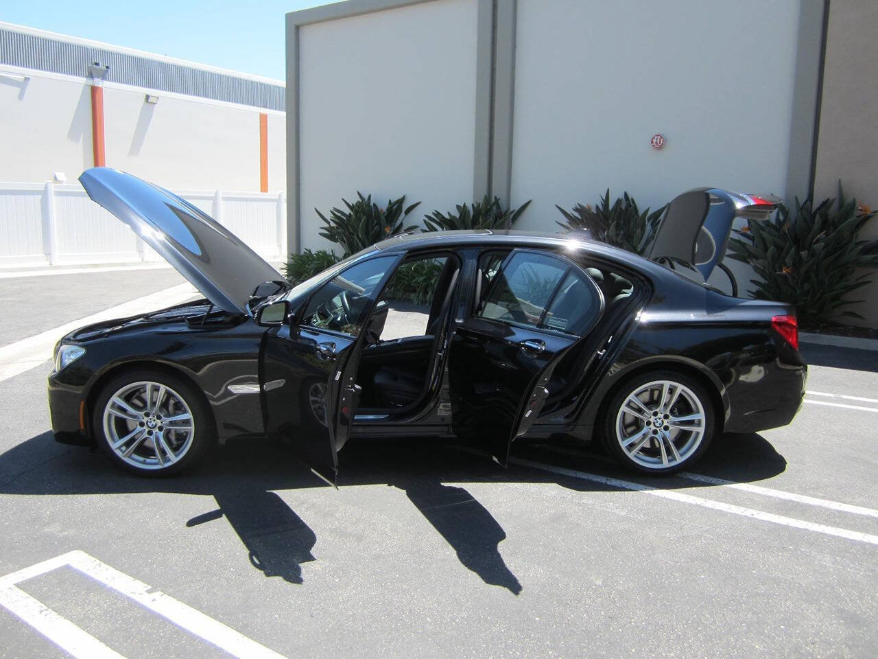 Used 2013 BMW 750i RWD image 10