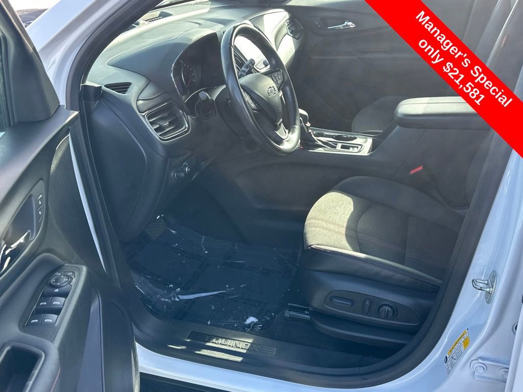 Used 2022 Chevrolet Equinox RS w/ Infotainment Package image 12