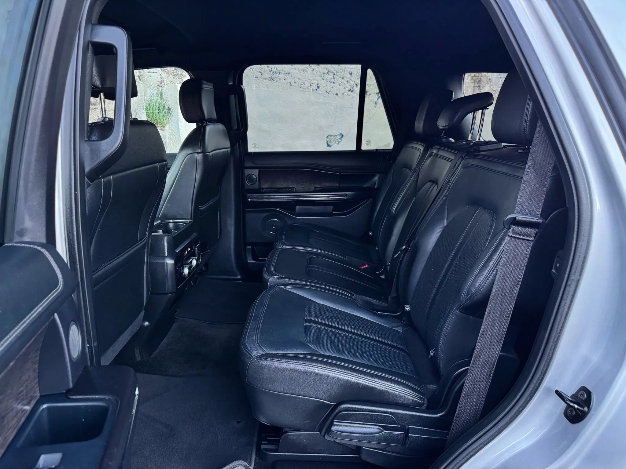 Used 2018 Ford Expedition Limited RWD image 24