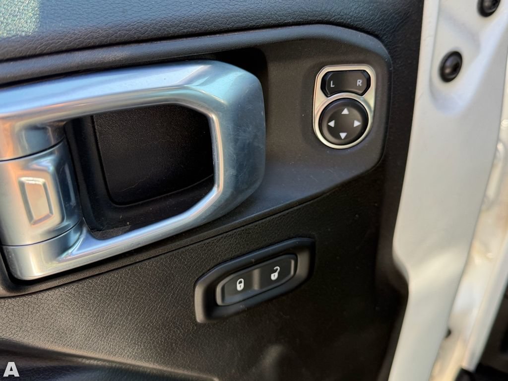 Used 2021 Jeep Gladiator Mojave w/ Trailer Tow Package AWD/4WD image 12