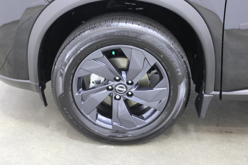 Used 2026 Nissan Rogue SV FWD image 26