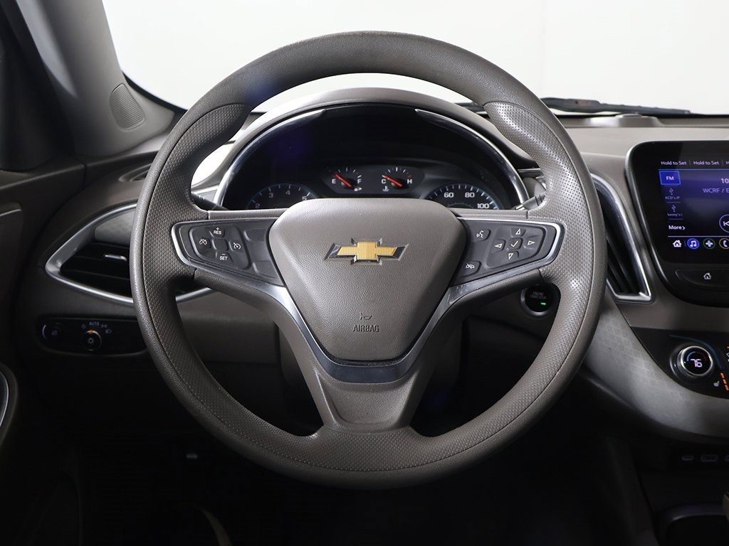 Used 2020 Chevrolet Malibu LT image 29