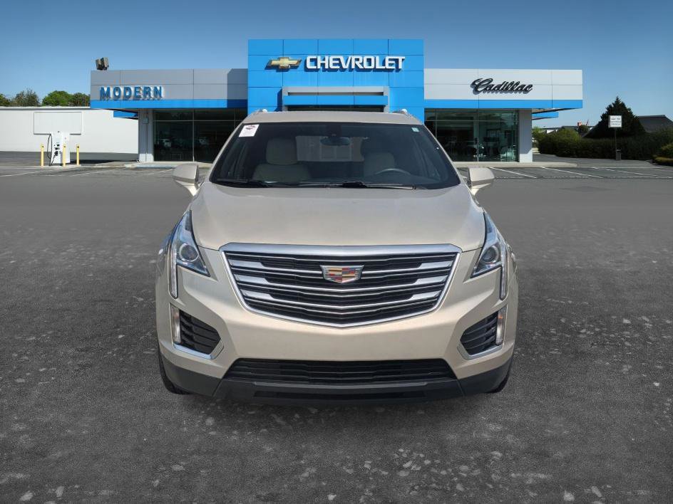Used 2017 Cadillac XT5 FWD image 2