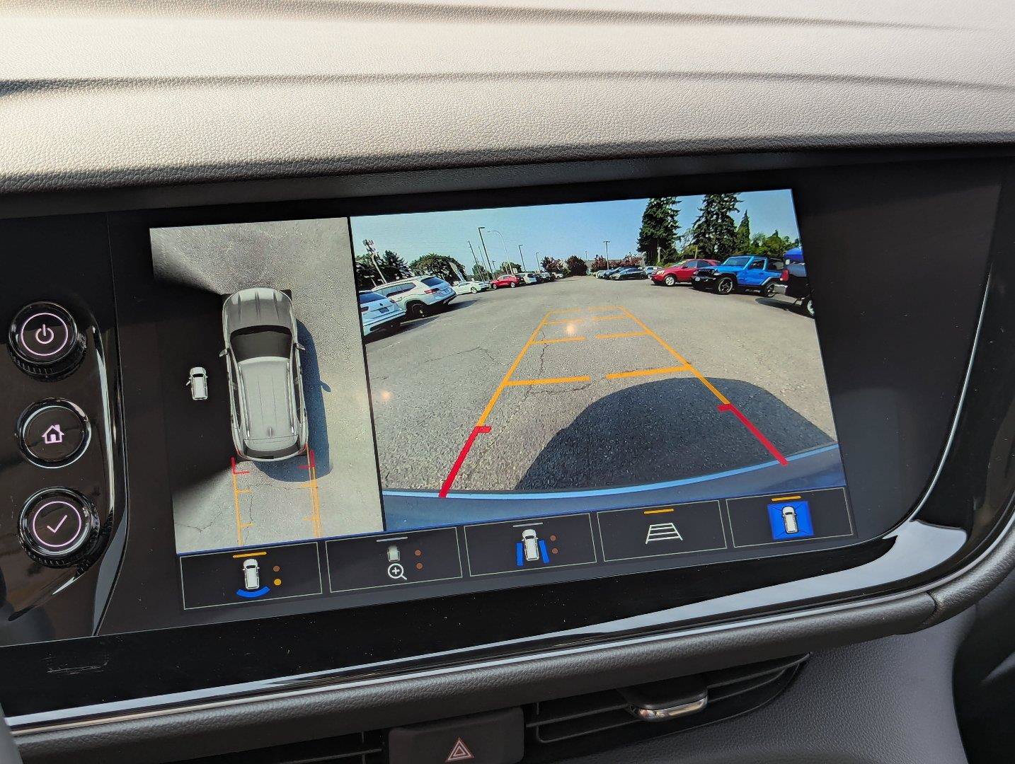 Used 2023 Buick Envision Avenir AWD/4WD image 20