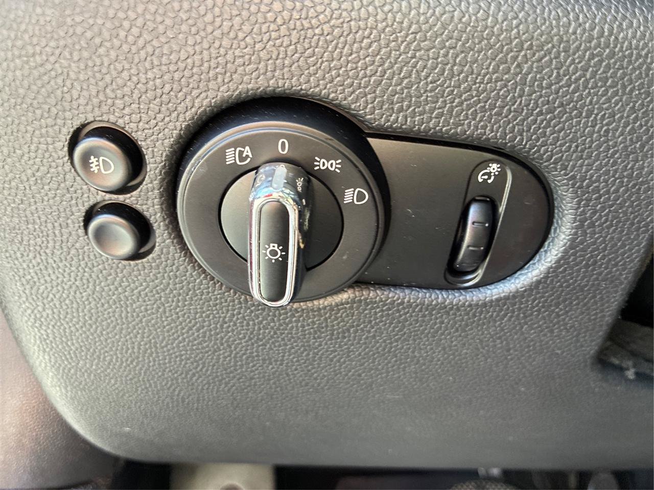 Used 2015 MINI Cooper S FWD image 22