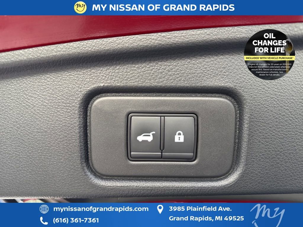 Used 2023 Nissan Pathfinder SL image 27
