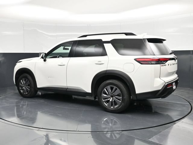 Used 2025 Nissan Pathfinder SV FWD image 10